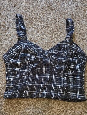 Jopna Black & White Plaid Cropped Tank Top with Wide Straps